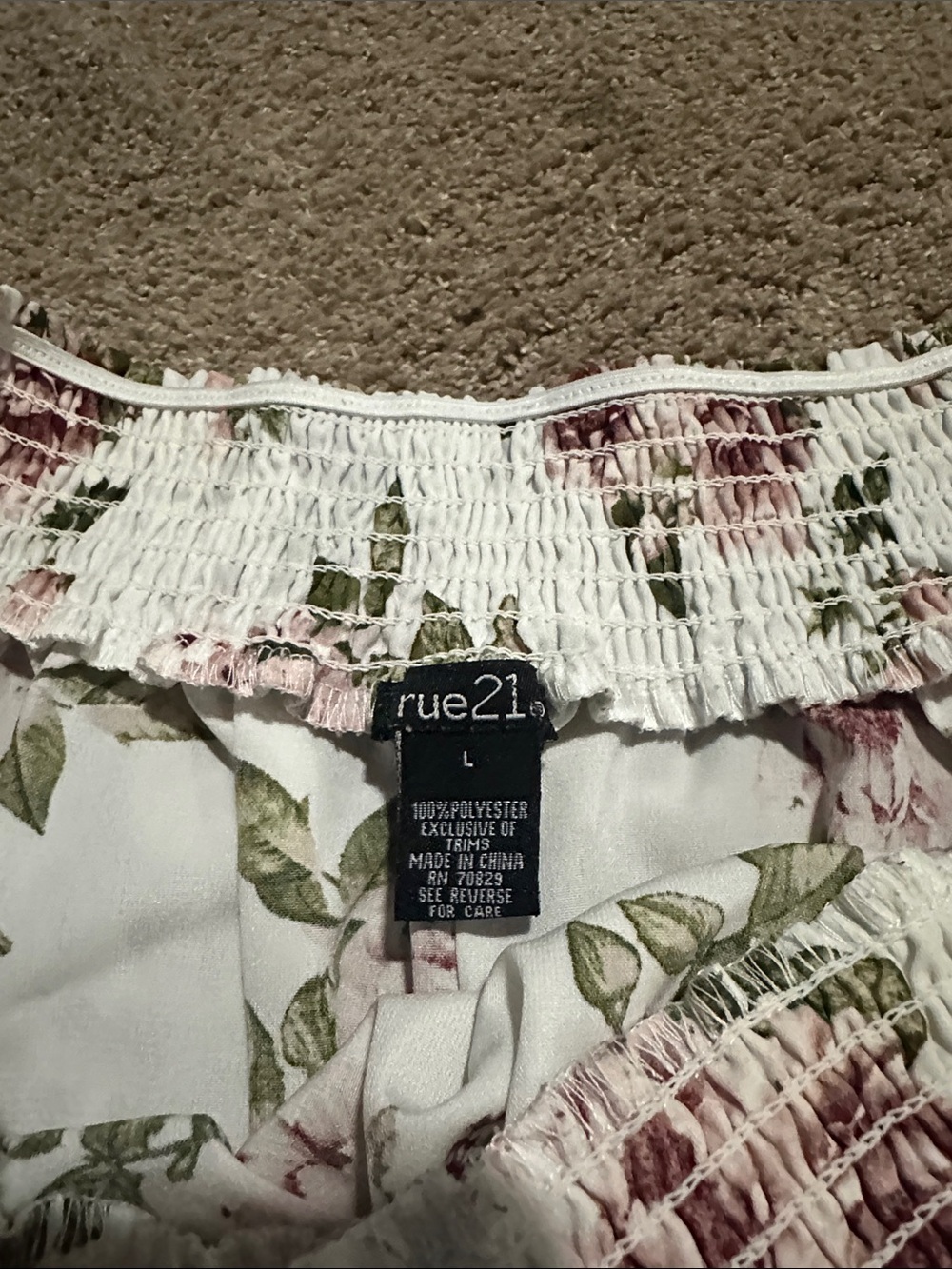 Off-Shoulder White Floral Blouse - Picture 5 of 5